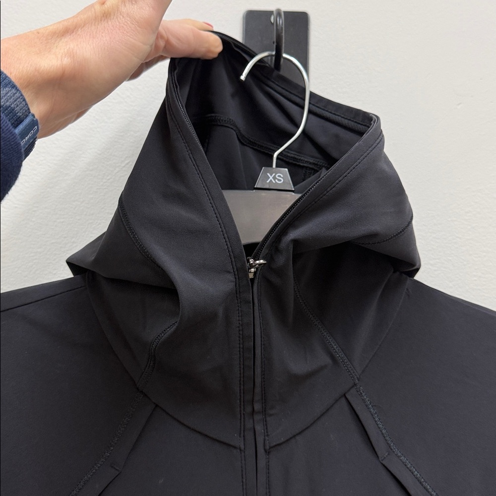 Lululemon LightenedUp Pullover Jacket Black Sz 6!! - Picture 6 of 12